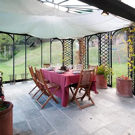 Villa Sleeps 8 Pool Air Con *