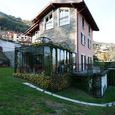 Sleeps 8 Pool Air Con Villa